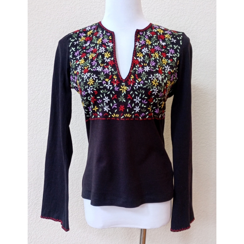 DKNY vintage Y2K floral embroidered top